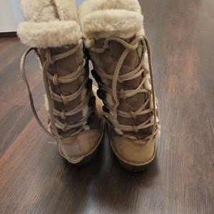 Sorel "Sura" boots